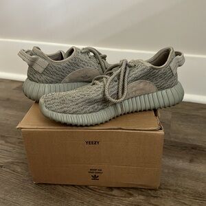 Moon Rock Yeezys
